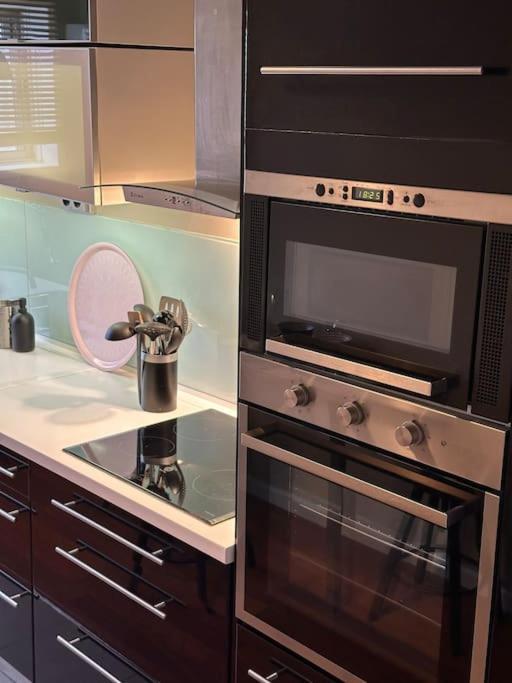 Renovado Com Ac, 2 Wc Completos, Terraco E Garagem Leilighet Porto Eksteriør bilde