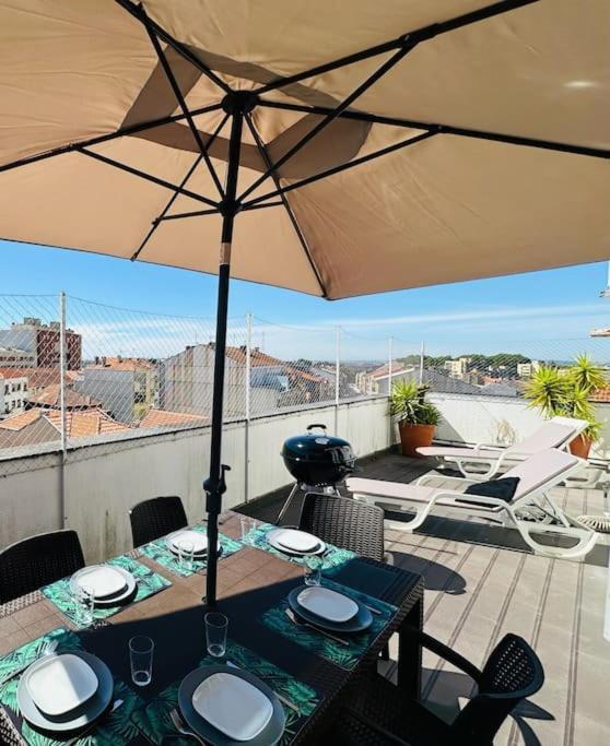 Renovado Com Ac, 2 Wc Completos, Terraco E Garagem Leilighet Porto Eksteriør bilde
